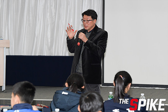 S171201YW156.jpg