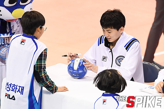 S171210YW140.jpg