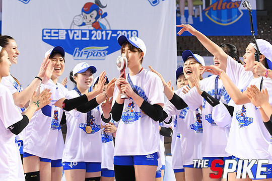 180327YW75.jpg