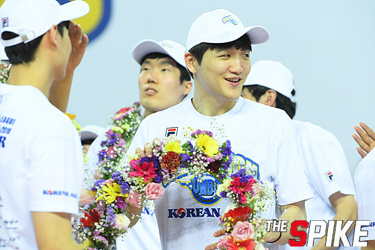S180330YW61.jpg