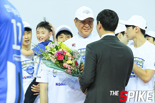S180330YW77.jpg