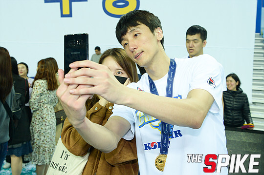 S180330YW35.jpg