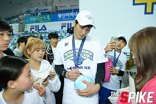 S180330YW44.jpg