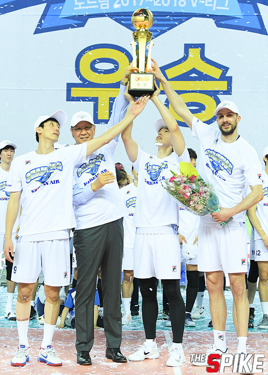 S180330YW85.jpg