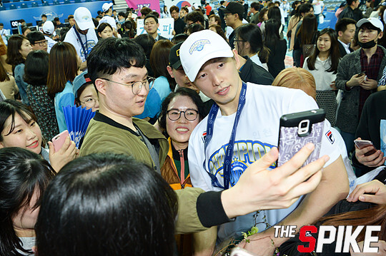 S180330YW46.jpg