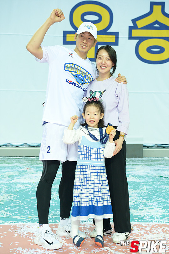 S180330YW54.jpg
