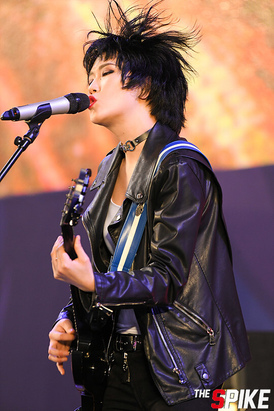 S180409YW53.jpg