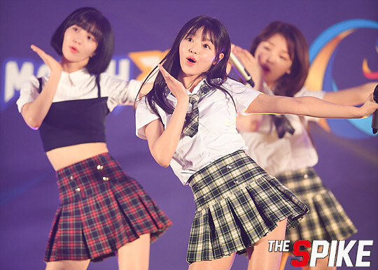 S180409YW327.jpg