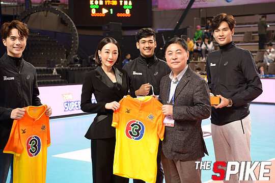 S180409YW01.jpg