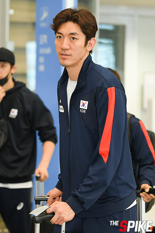 S180612YW15.jpg