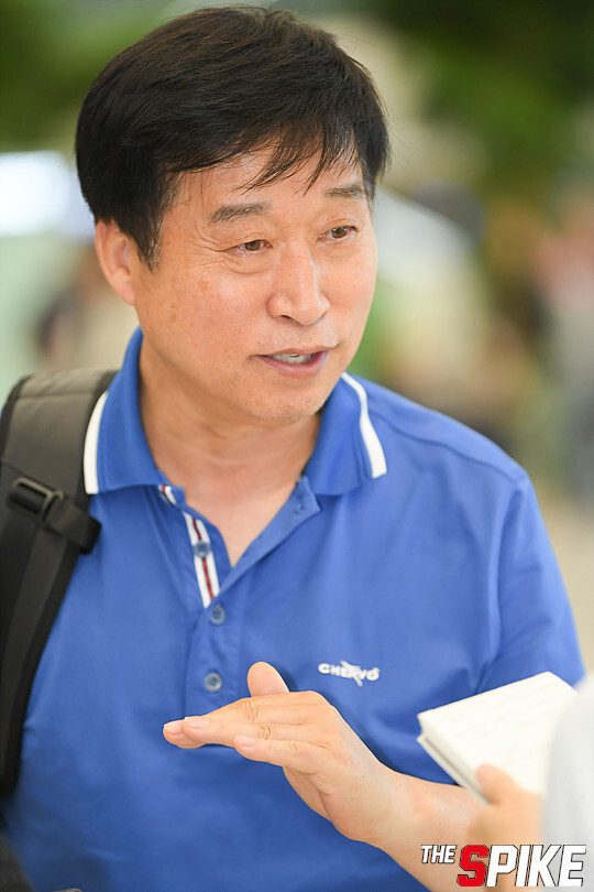 S180612YW10.jpg