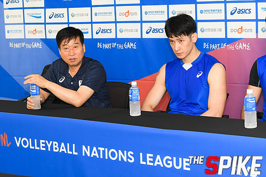 S1806014YW12.jpg