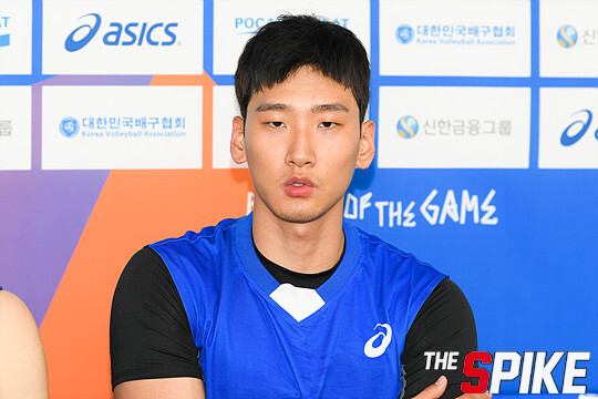 S1806014YW17.jpg
