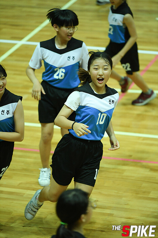 S180726YW140.jpg