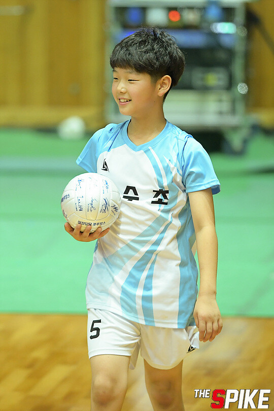 S180726YW476.jpg