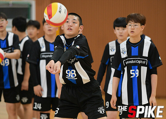 S180727YW25.jpg