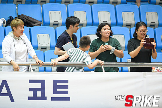 S180727YW758.jpg