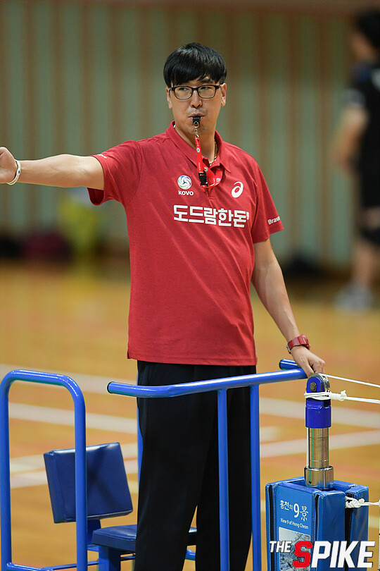S180727YW720.jpg
