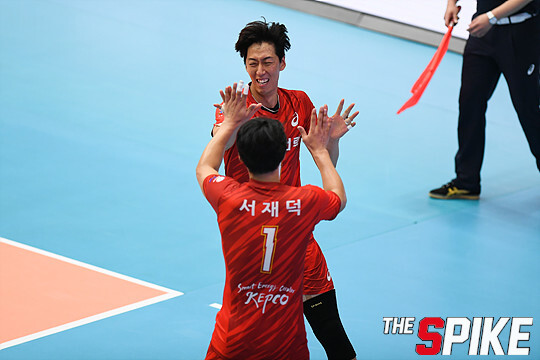 S180909YW347.jpg