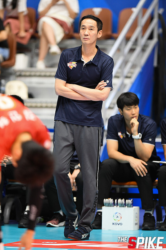 S180909YW399.jpg