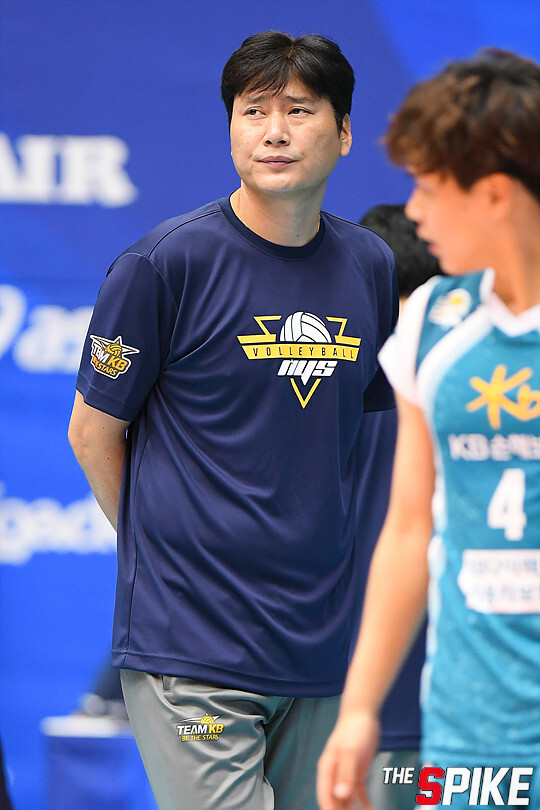 S180909YW389.jpg
