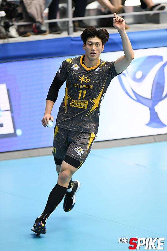 S180909YW3120.jpg