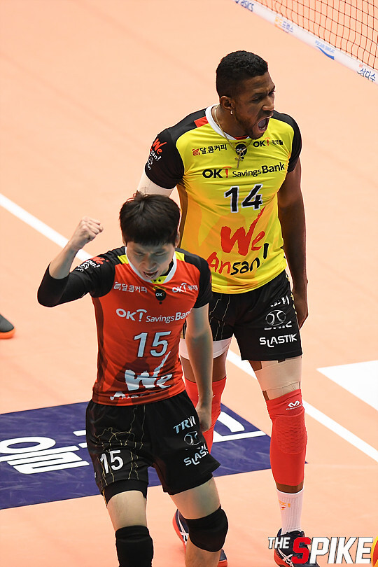 S180909YW647.jpg