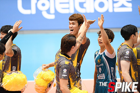 S180909YW607.jpg