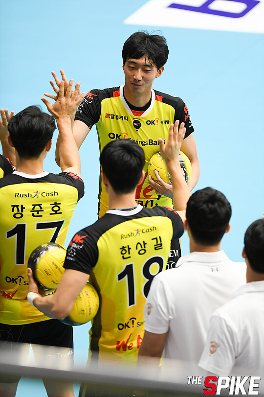 S180909YW627.jpg
