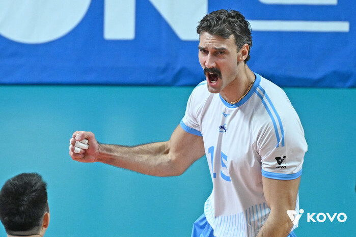 러셀·모마, 소속팀 1위 견인 2025-26시즌 V-리그 2라운드 MVP 선정